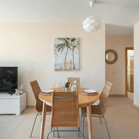Grand View Apartment *